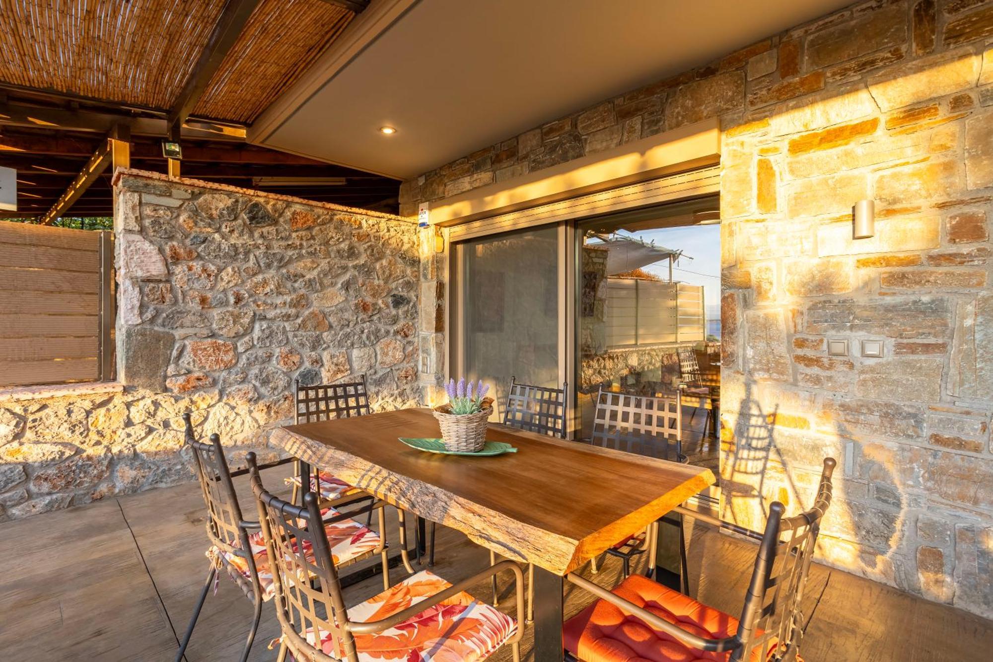 Paradise Nest - A Blissful Hideout Holiday home *
